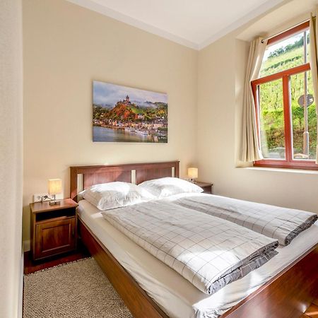 Alte Stadtvilla Am Weinberg 2 ทราเบิน-ทราร์บาค ภายนอก รูปภาพ